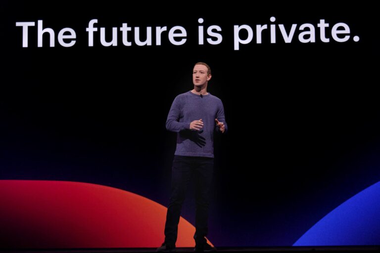cheltuieli securitate zuckerberg